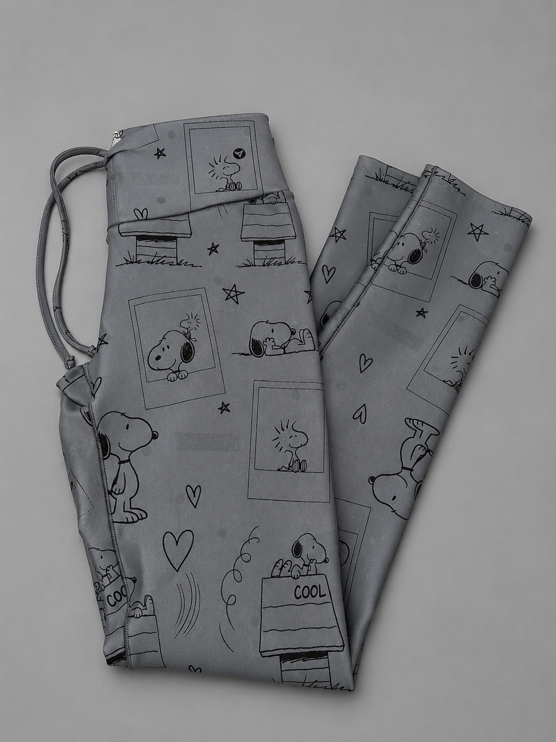Leggings control abdomen