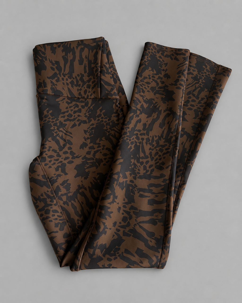 Leggings control abdomen