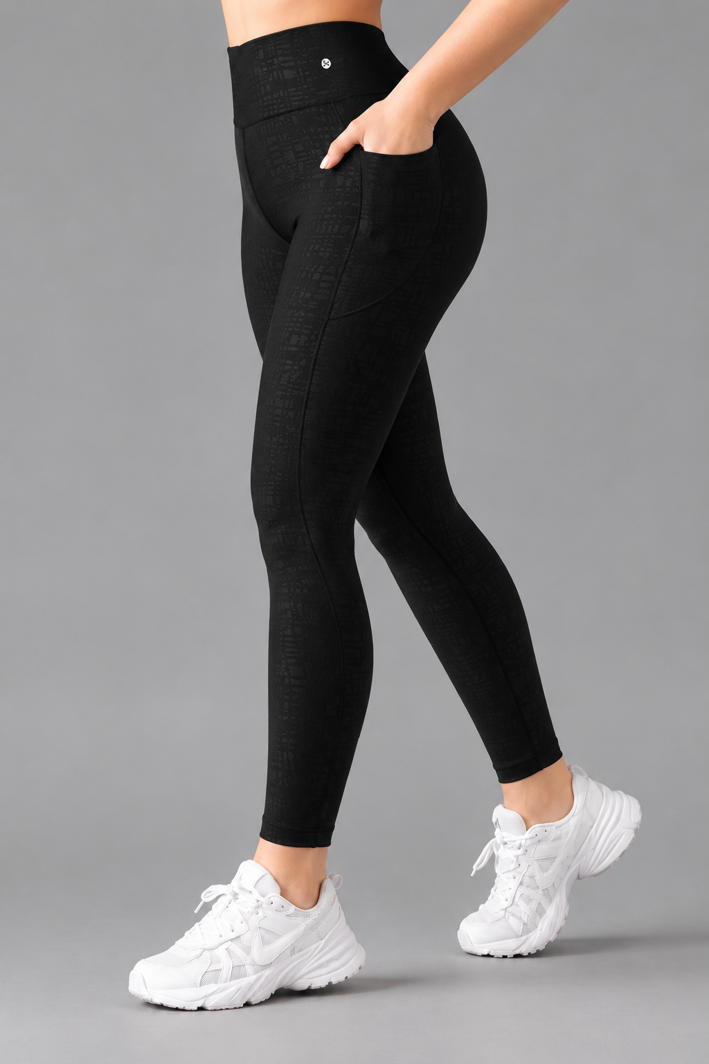 Leggings control abdomen